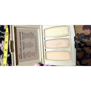 VTG COTY Sweet Earth Flower Herb Solid FRAGRANCES Celluloid Compact Rare 1970s